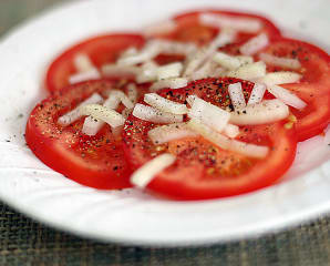 Enkel tomatsallad