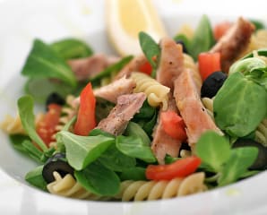 Insalata di pollo della pasta