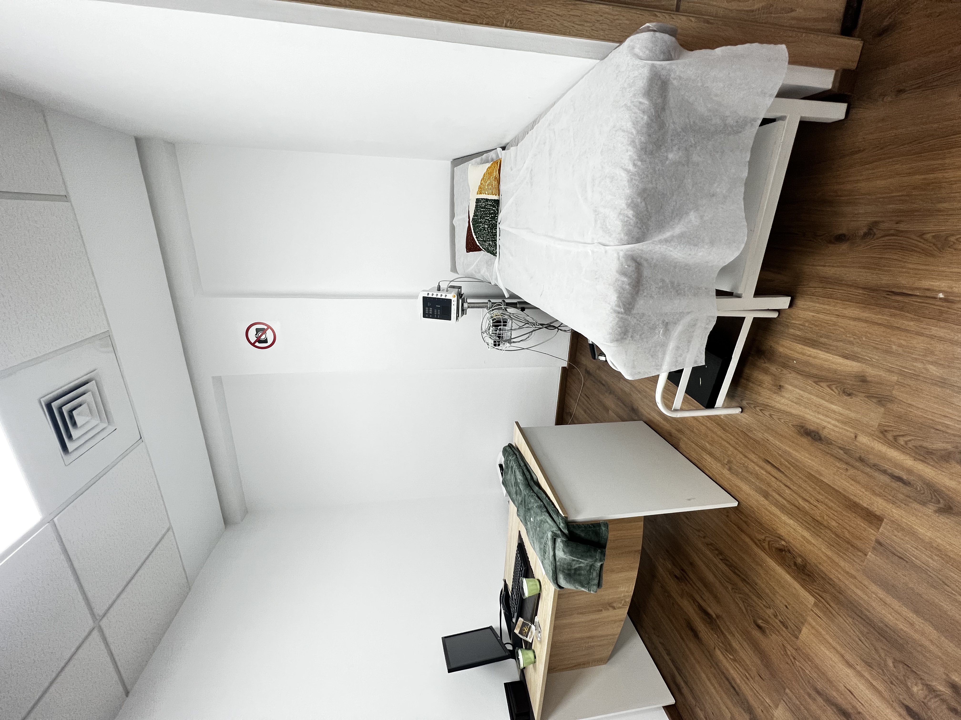 دكتور زكرياء رايس