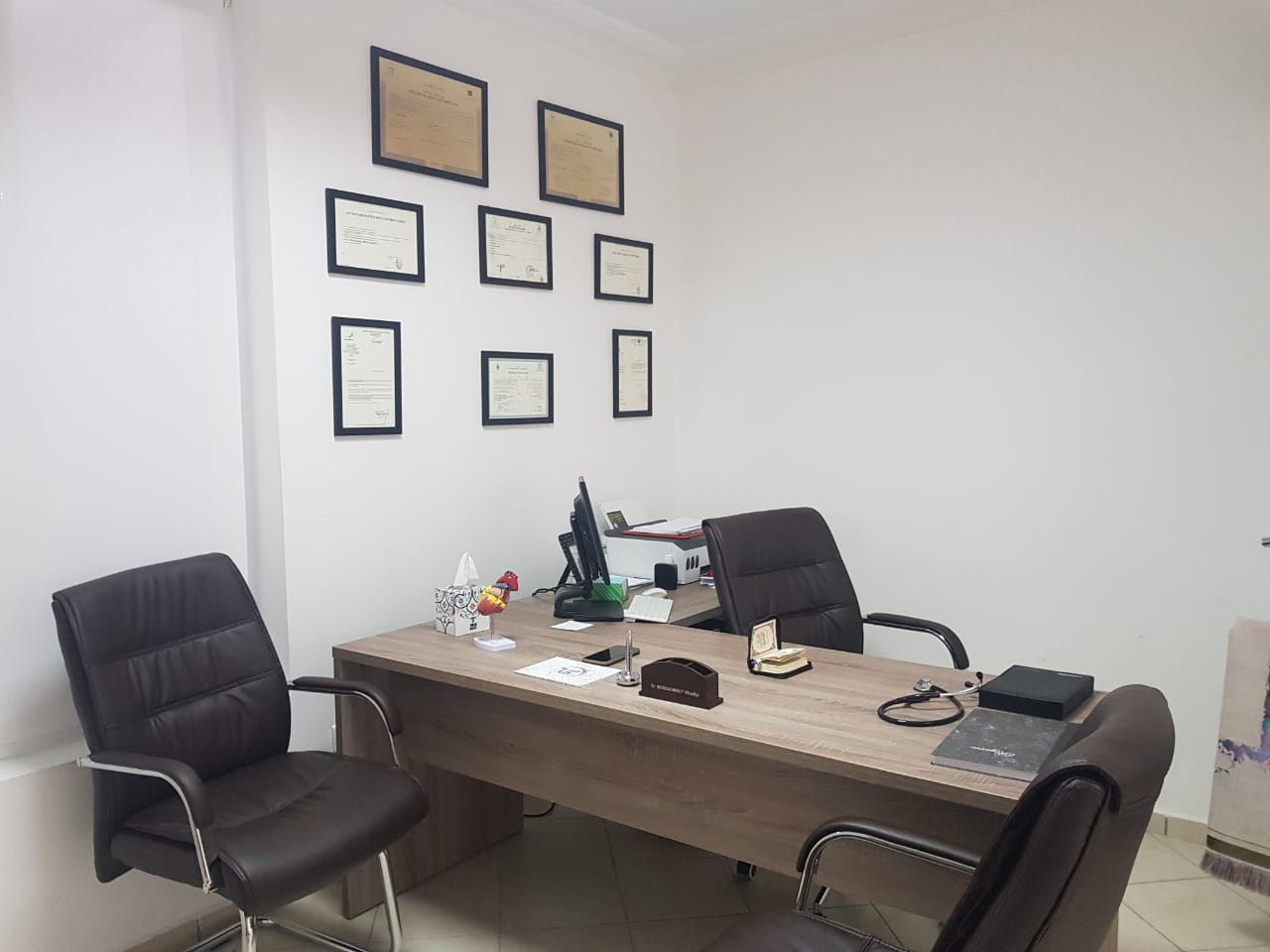 Dr Khadija Benzagmout