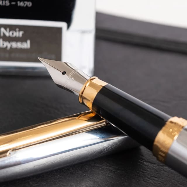 Sheaffer® VFM 9422 Polished Chrome Fountain Pen With Gold-tone TRIM - Fine