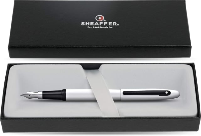 SHEAFFER VFM White Lacquer  Black Medium Fountain Pen