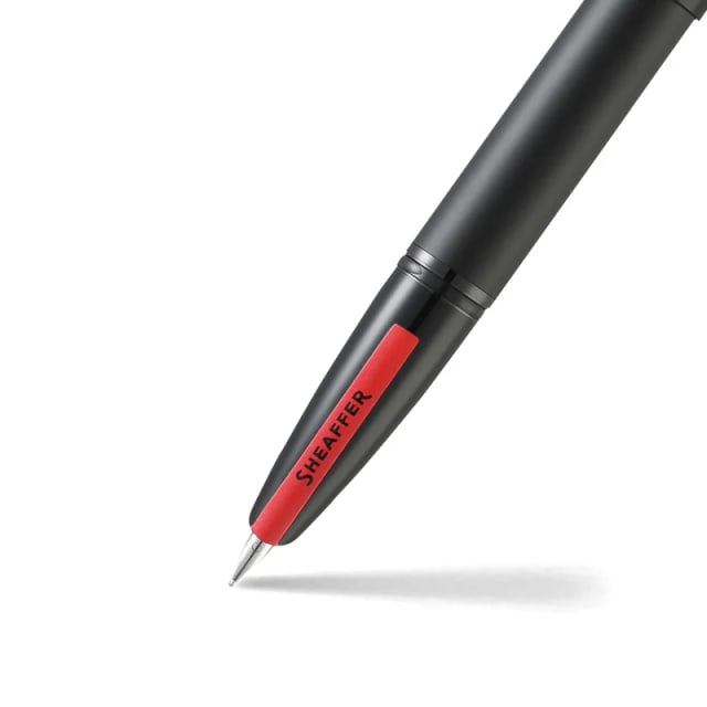Sheaffer® ICON 9108 Matte Black Fountain Pen With Gloss Black trim - Medium