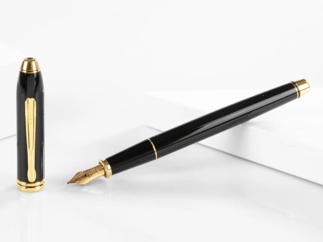 CROSS Townsend Black Lacquer/23CT Fountain Pen, Fine Nib