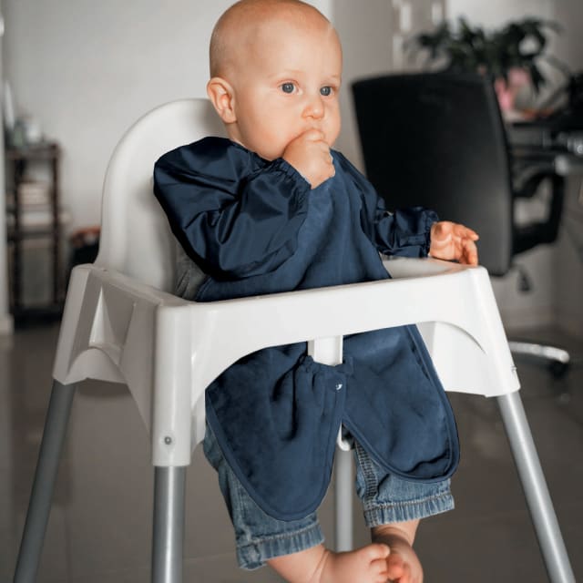 SILLY BILLYZ TOWEL HIGHCHAIR HUGR L/S BIB NAVY