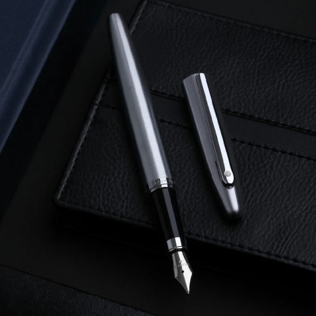 SHEAFFER VFM Brushed Chrome Fountain Pen Medium Nib
