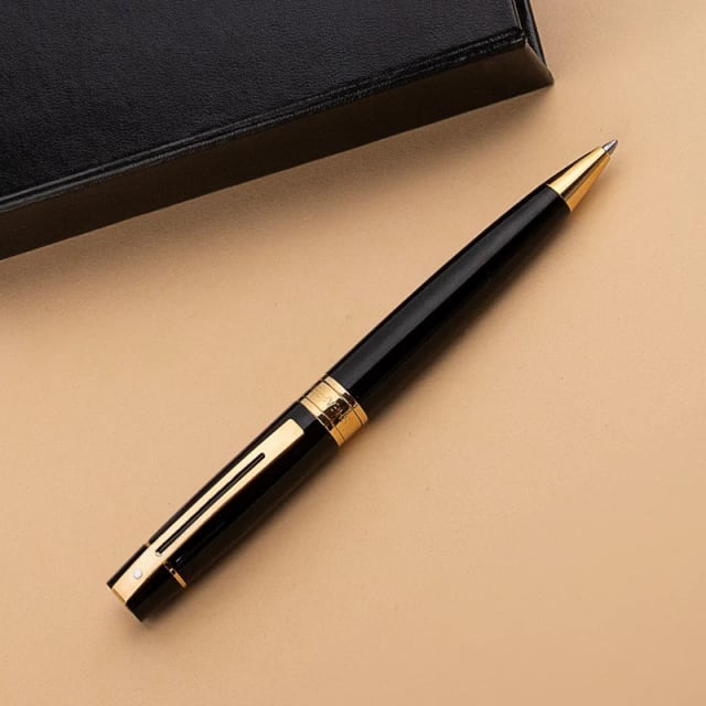 Sheaffer 300 Glossy Black Gold Trim Ballpint Gold Plate Clk