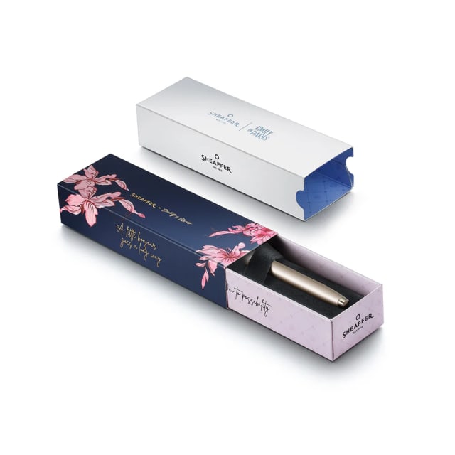 Sheaffer Emily in Paris 100 Champagne Gold/Bow Clip Fountain Pen Medium Nib