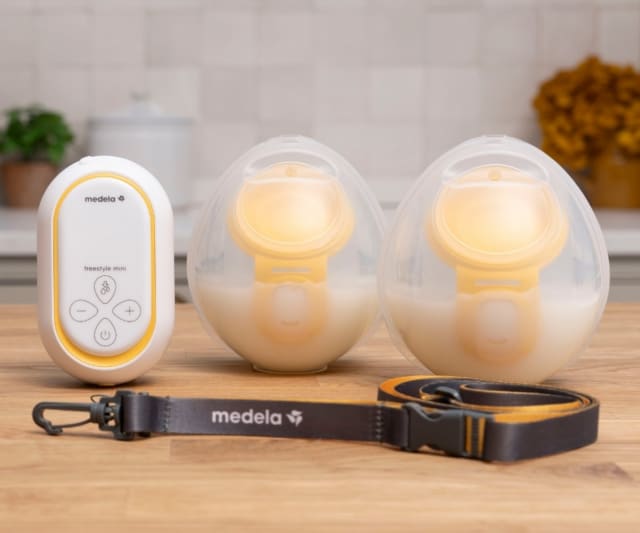 Medela Freestyle Mini Hands-free Double Pump