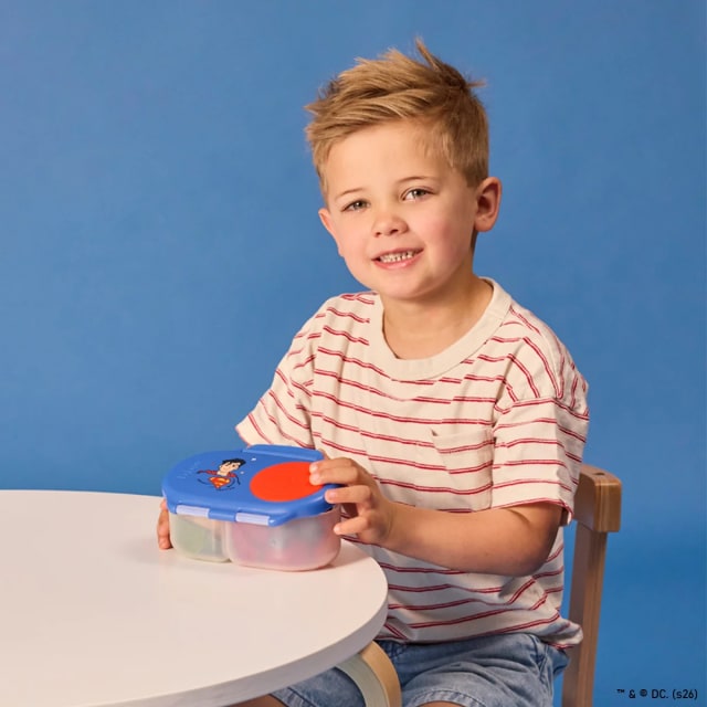 B.box Snackbox Superman