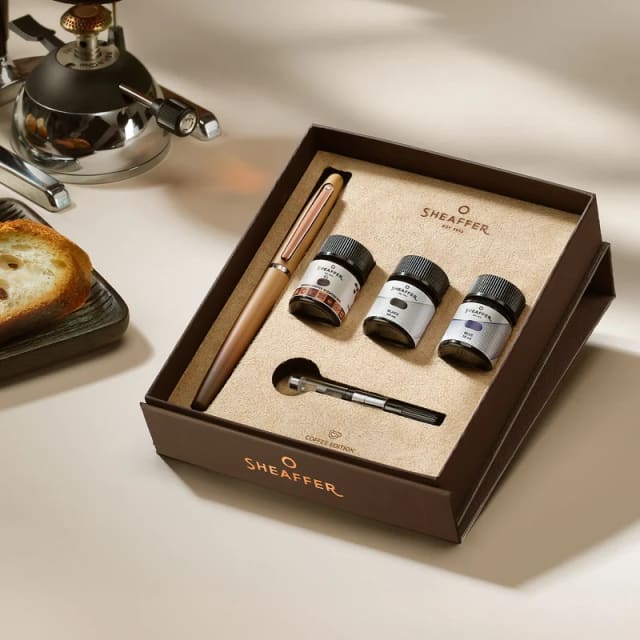 Sheaffer 100 Coffee Matt Fine Fountain Pen/3 Ink Vial Gift Set