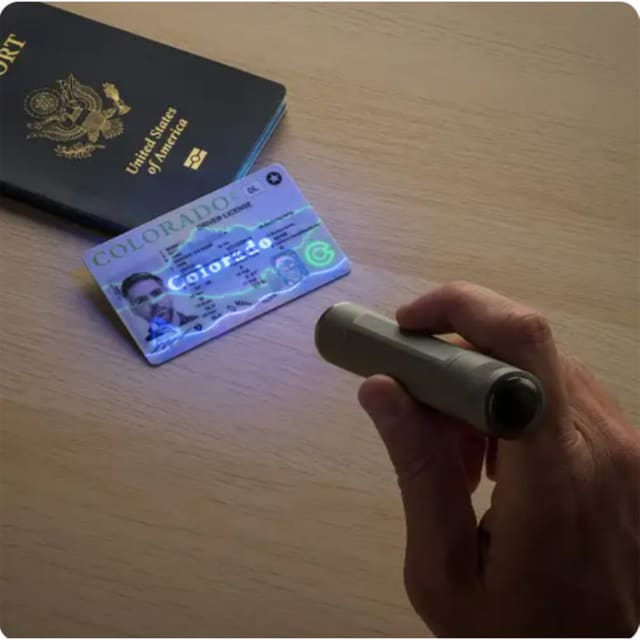 NITE IZE X5 - TITANIUM BODY 5 UV LEDs DUAL MODE
