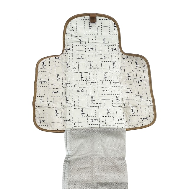 ISOKI Standard Change Mat Clutch Latte