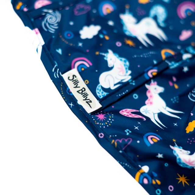SILLY BILLYZ NYLON HIGHCHAIR HUGR L/S BIB UNICORN