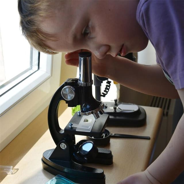 BRESSER 300x-1200x Microscope