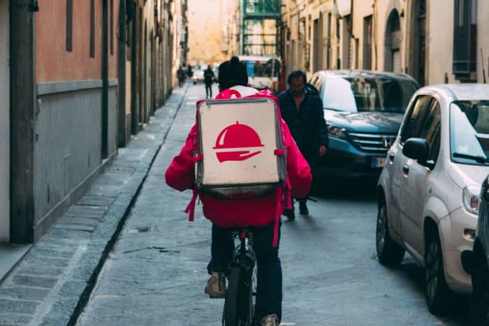 lavorare come autista di consegne di cibo