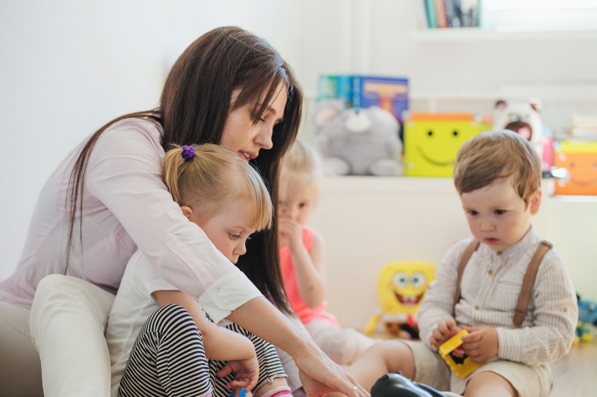 everything you need to know to get a babysitting summer job baby siter job