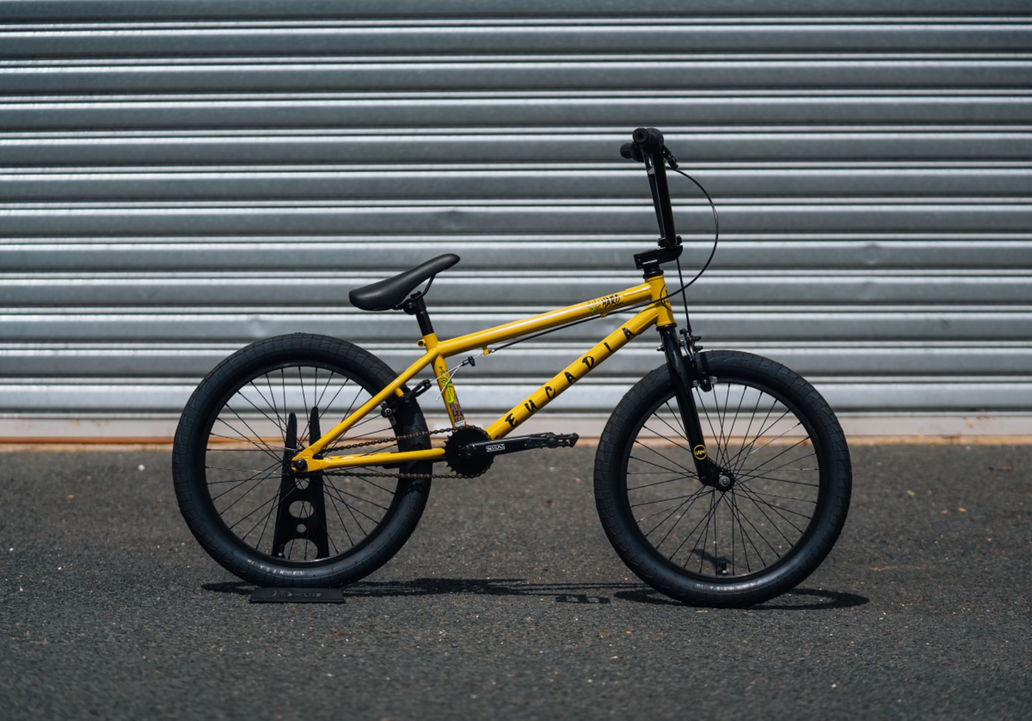 Haro bmx shop yellow