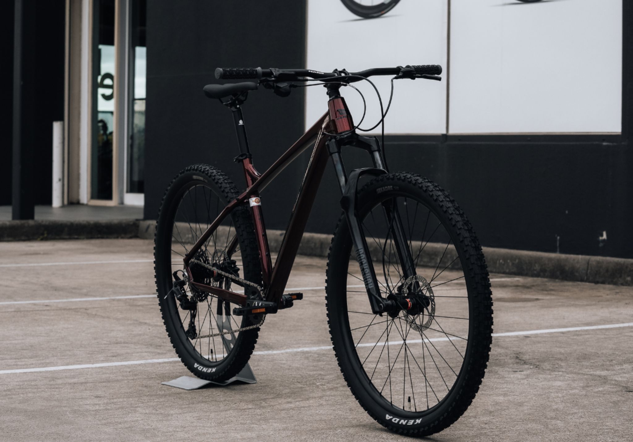 Haro Double Peak Comp 2023 Cherry Cola-25