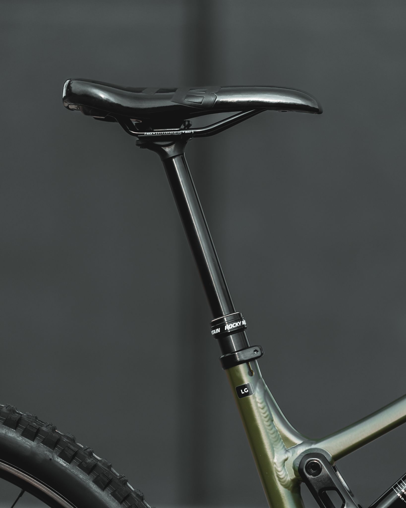 Rocky Mountain Altitude Alloy 30 2022 - Beige/Green 14 Rocky Mountain Altitude Alloy 30 2022 - Beige/Green -ShopE-Moto Shop