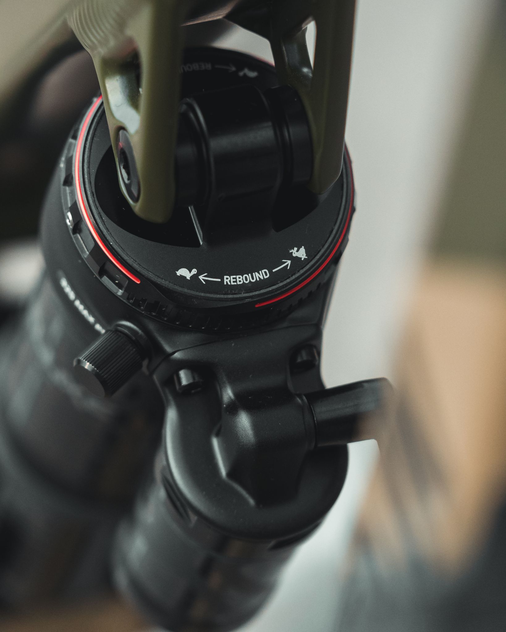 Rocky Mountain Altitude Alloy 30 2022 - Beige/Green 16 Rocky Mountain Altitude Alloy 30 2022 - Beige/Green -ShopE-Moto Shop ugdfmwrgwgchkpjscbnl