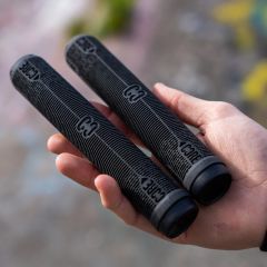 Core Skinny Boy Soft 170mm BMX/Scooter Grips - Black 2