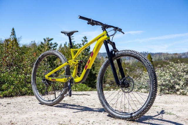 carbon trail bike