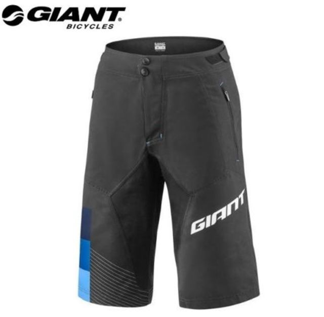 Giant Clutch Shorts - Black/Blue