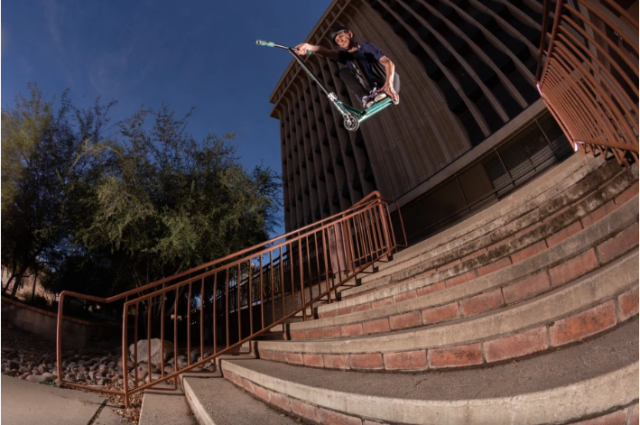 Mongoose Rise 110 Expert - Teal Action 2