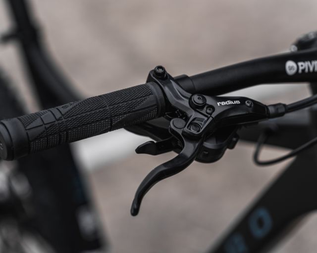 Haro Double Peak Trail 27.5 Black Ivanhoe Cycles