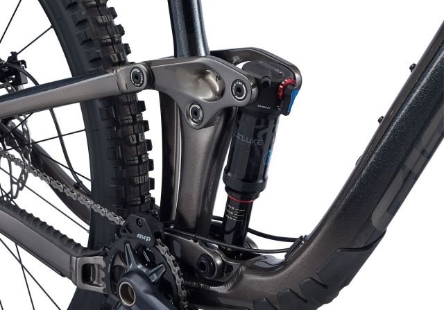 Giant Reign 29 2022 - Metal