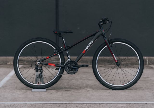 26" Haro Flightline One R | 26" Kids Bikes | Ivanhoe Cycles