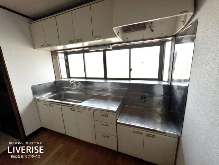 古河市 ガレージ付中古住宅 リフォーム済5枚目古河市の不動産・土地・戸建・マンション・賃貸・売却査定・リブライズ