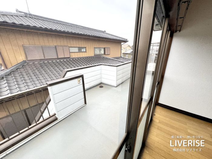 古河市 ガレージ付中古住宅 リフォーム済9枚目古河市の不動産・土地・戸建・マンション・賃貸・売却査定・リブライズ