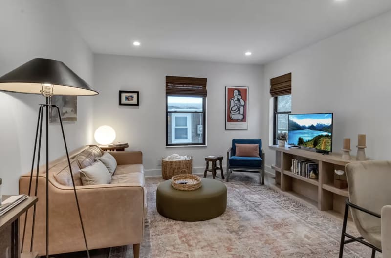 Modern 4-Bedroom Home in the Heart of East Aurora Village
