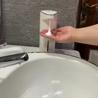 Distributeur de Savon Automatique — HydroSense — démo
