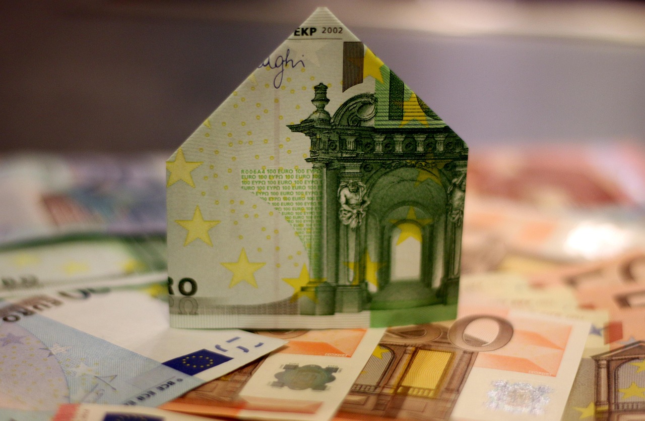 Economic Turbulence: How Rising Costs Impact Credit Card Spend