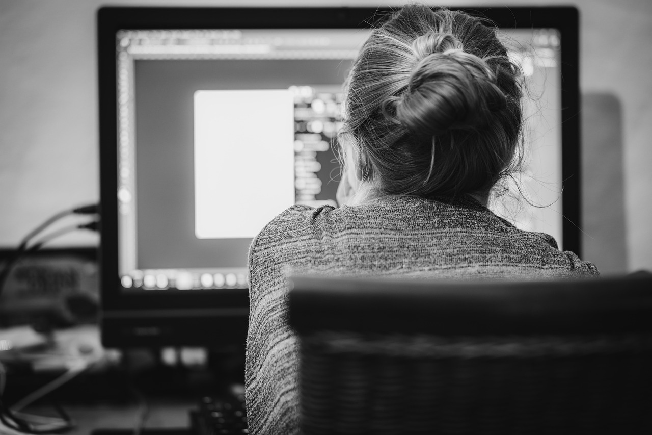 New Guides Simplify Complex Software Tasks
