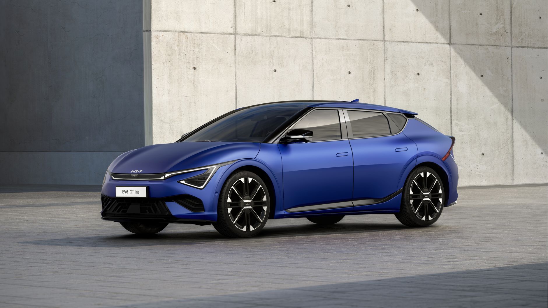 Koenigsegg Founder Discusses Electric Vehicle Future