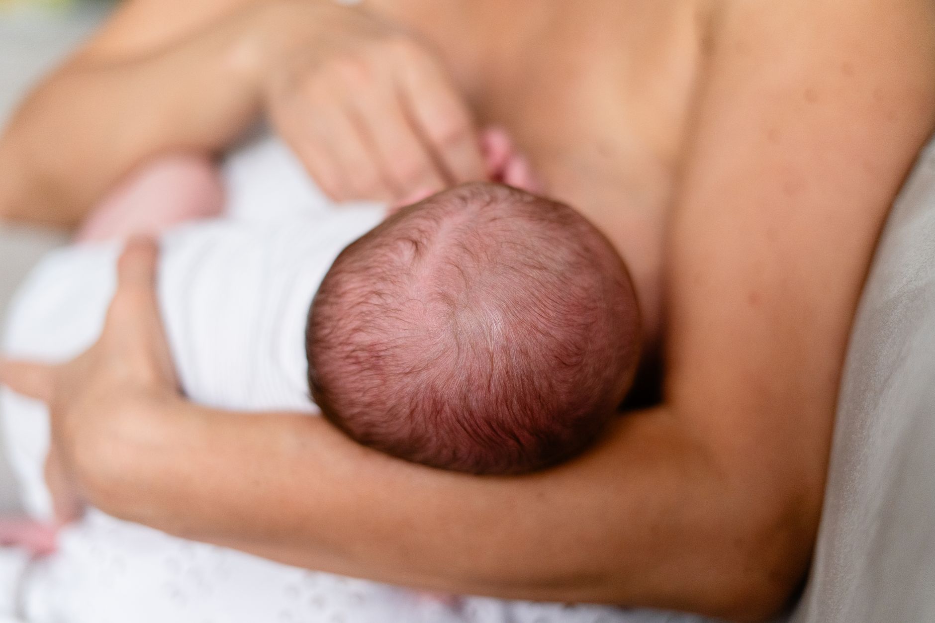 Mother leaves newborn in dumpster, child still alive