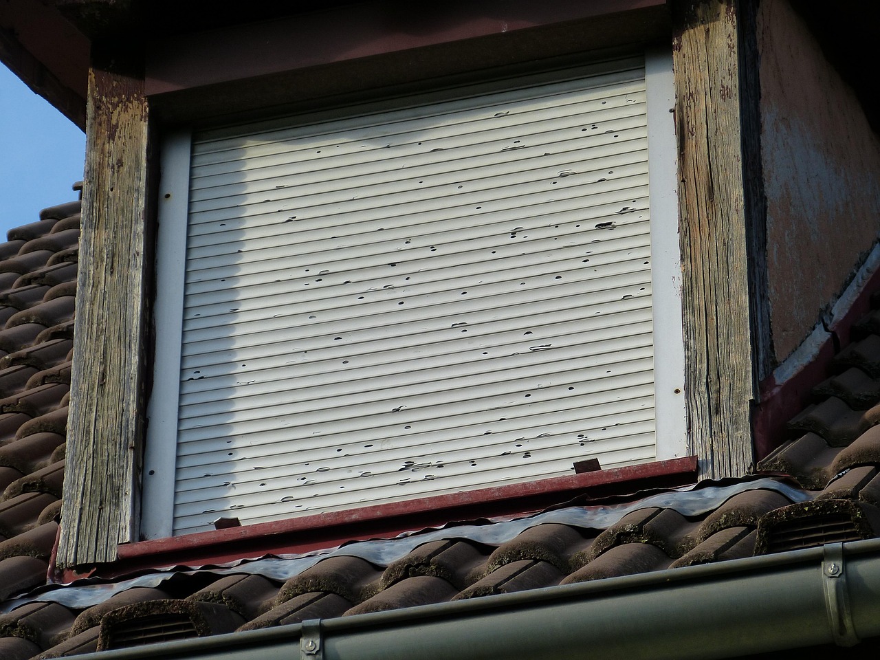 5 Ways Residential Roller Shutters Boost Your Home Security