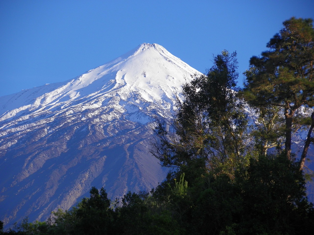 Canary Islands raises tourist tax on Tenerife Lanzarote