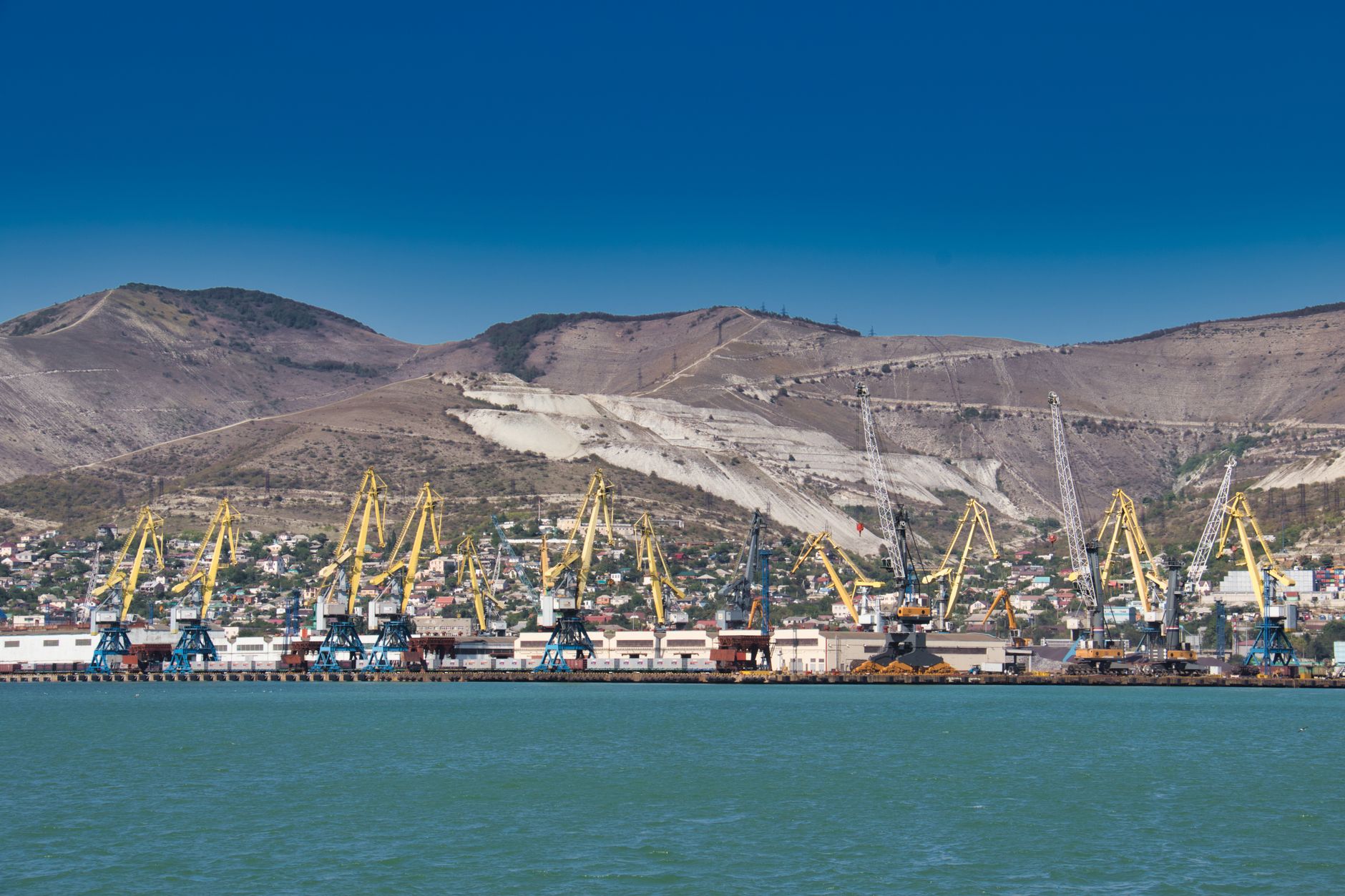 How to recognize a professional company offering crane painting and excavator painting services?