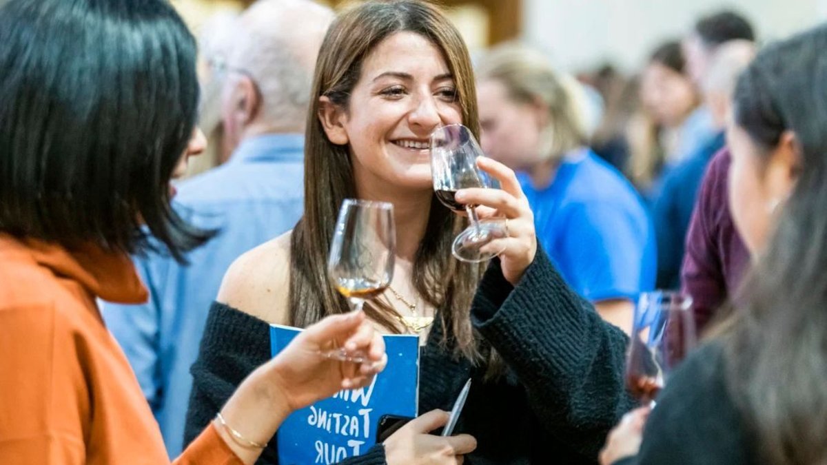 Craft your own wine with local makers Craft your own wine with local makers - craft wine