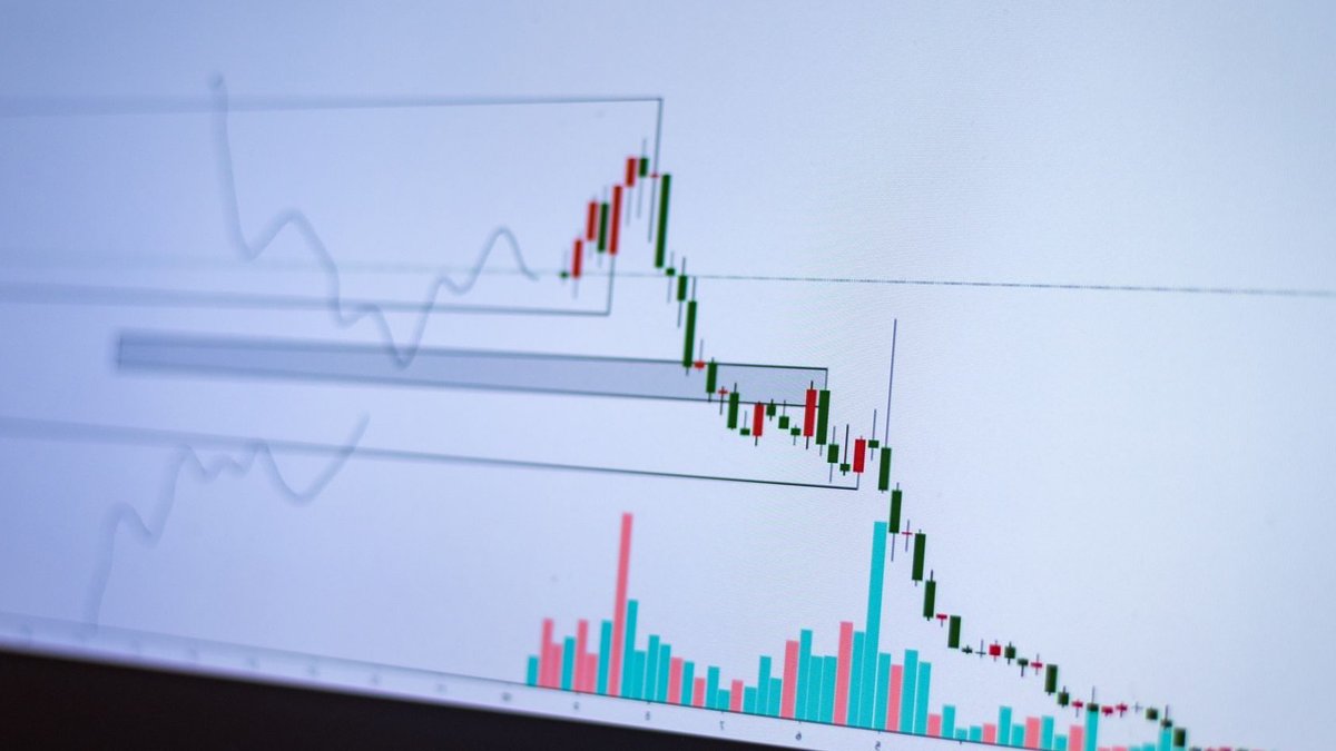 Korean tech shares take sharp tumble Korean tech shares take sharp tumble - korean tech