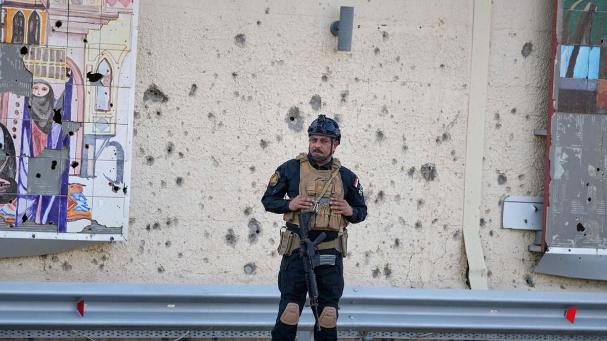 Iran Warns Gulf States Over US Ties - iran warns gulf states