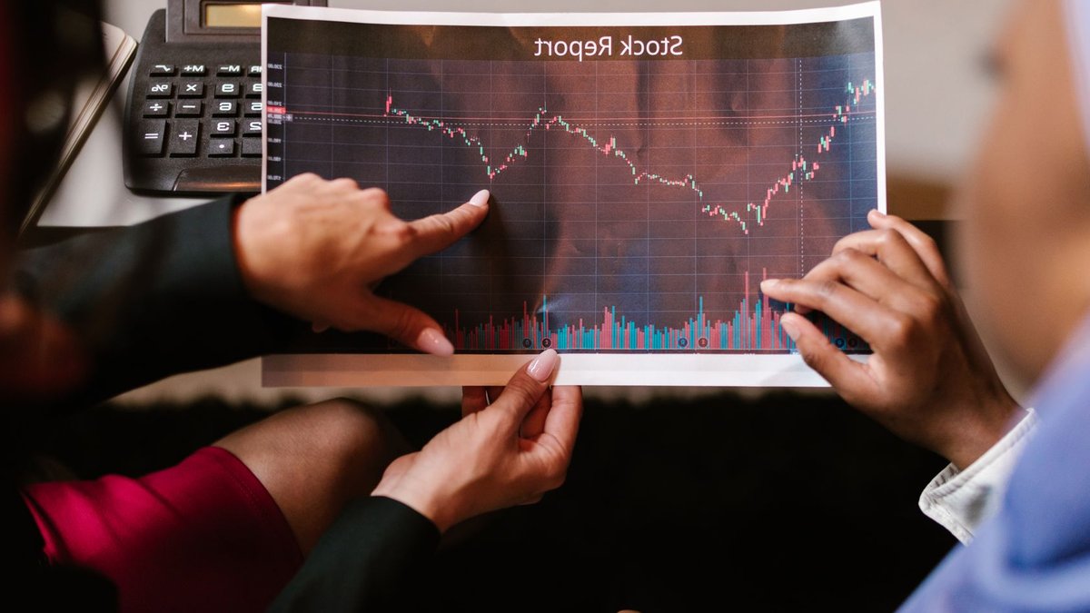 Standard Bank backs CANAL+ JSE listing plan - jse listing