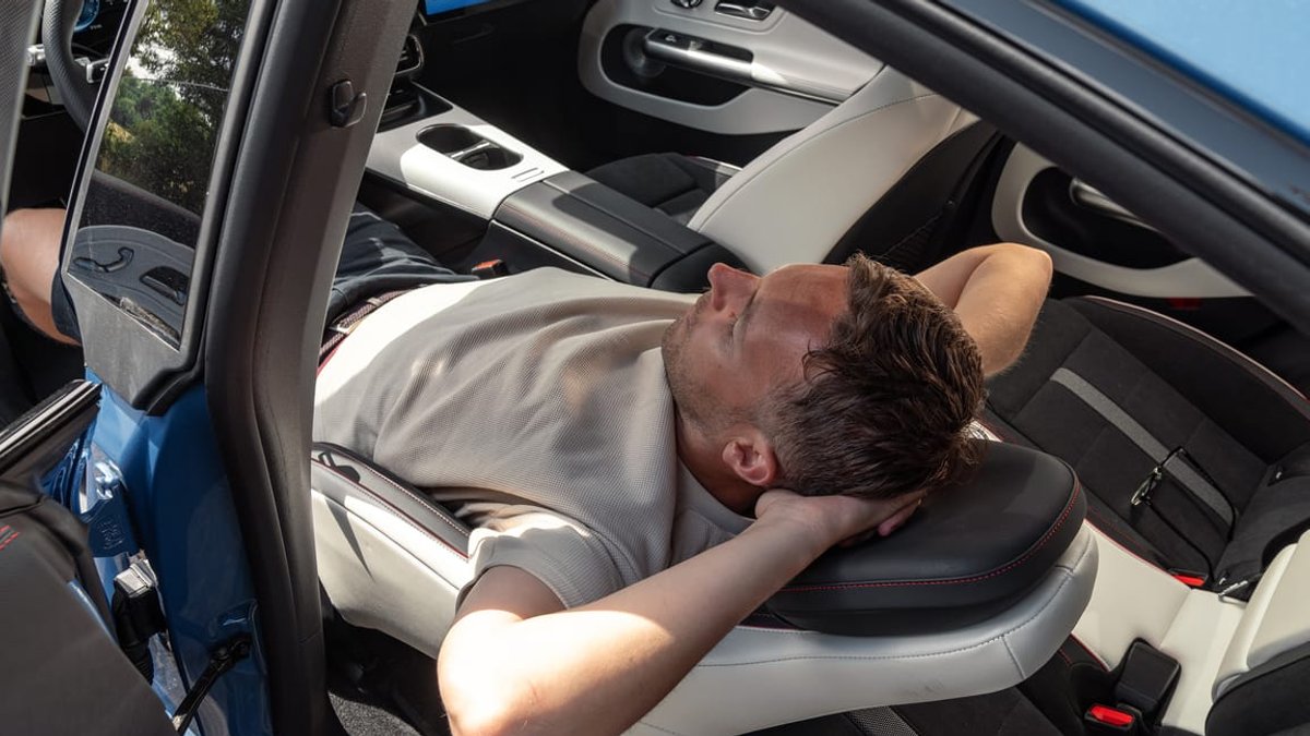 Mercedes CLA puts its mettle to test - mercedes cla
