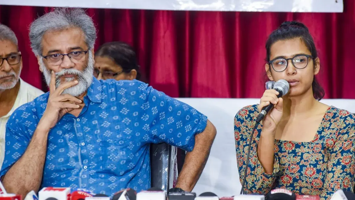 অভূতপূর্ব পুলিশি আতঙ্কে বাংলায় উপনির্বাচনে ভোটগ্রহণ: দীপঙ্কর ভট্টাচার্য
