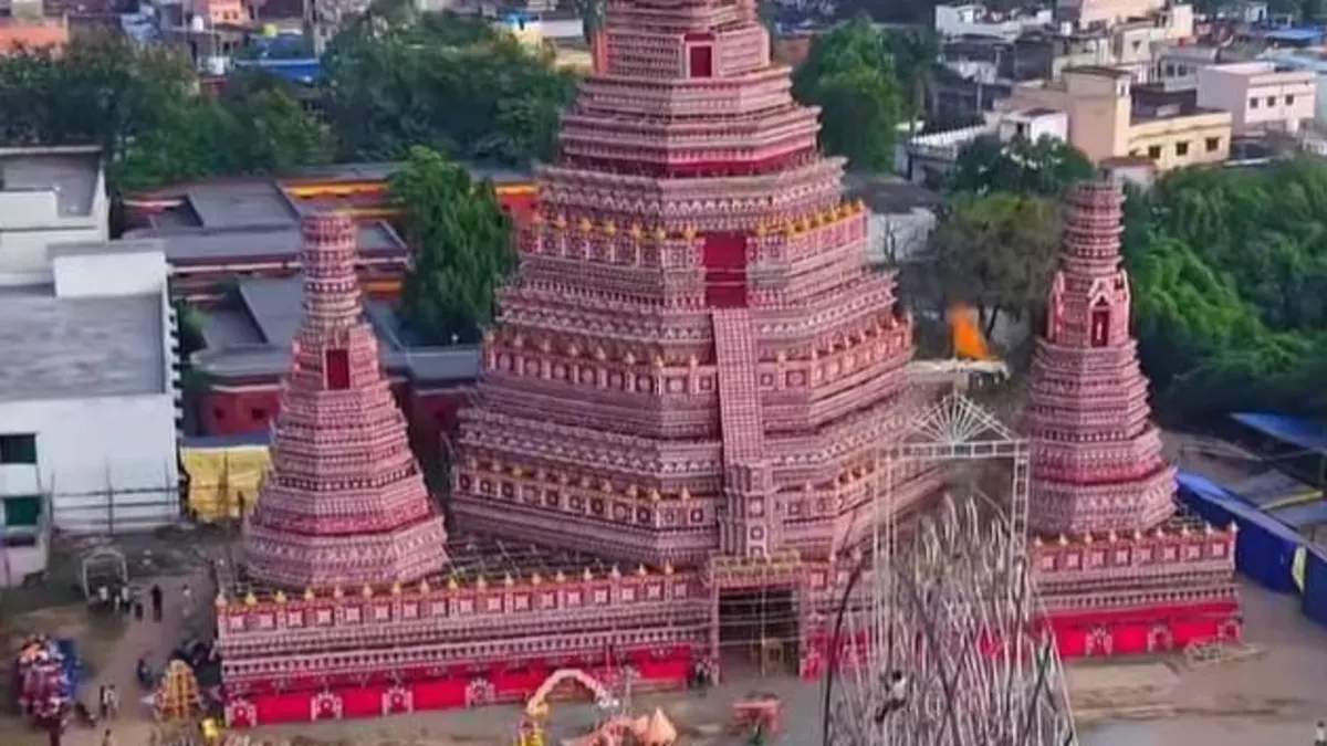 थाईलैंड का 150 फुट ऊंचा अरुण टेंपल की भव्यता से जगमगाया कतरास